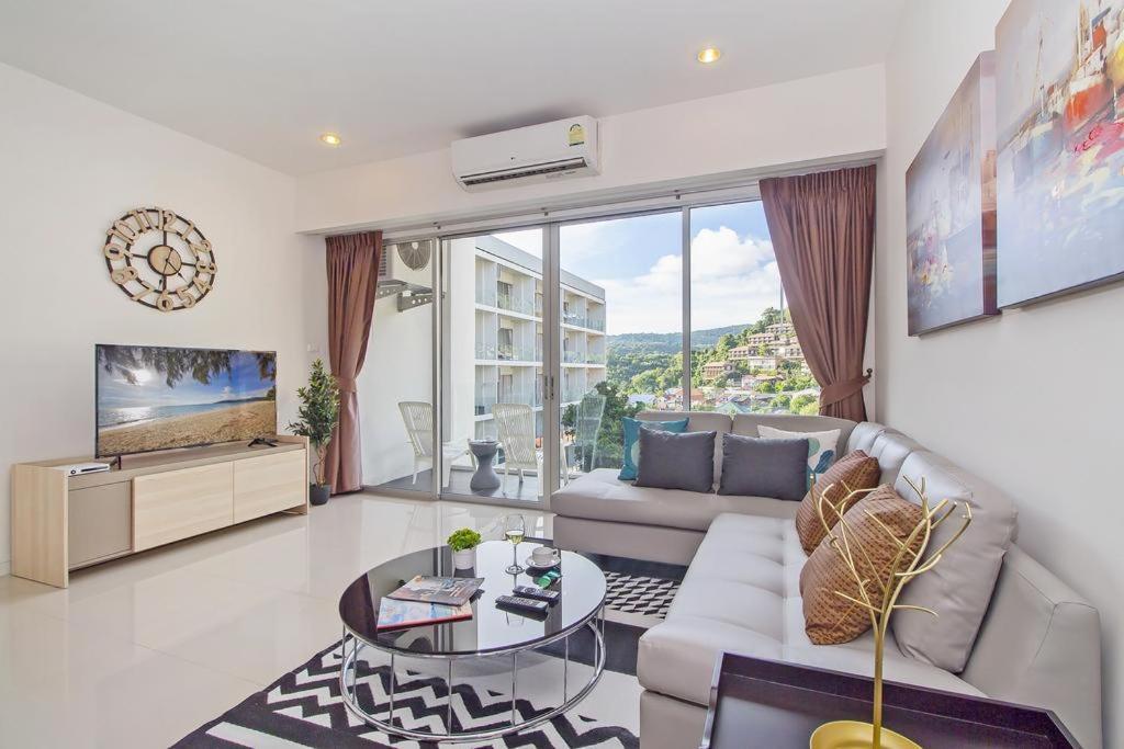 Chic Condo By Resava Karon Exteriör bild